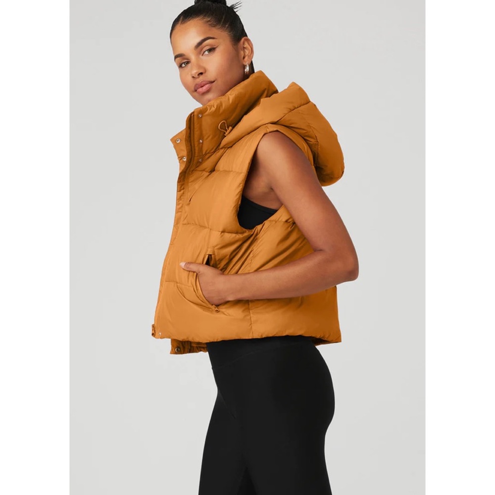 ALO Gold Rush Hooded Sleeveless Puffer Vest In Toffee NWT Size M - Picture 2 of 12